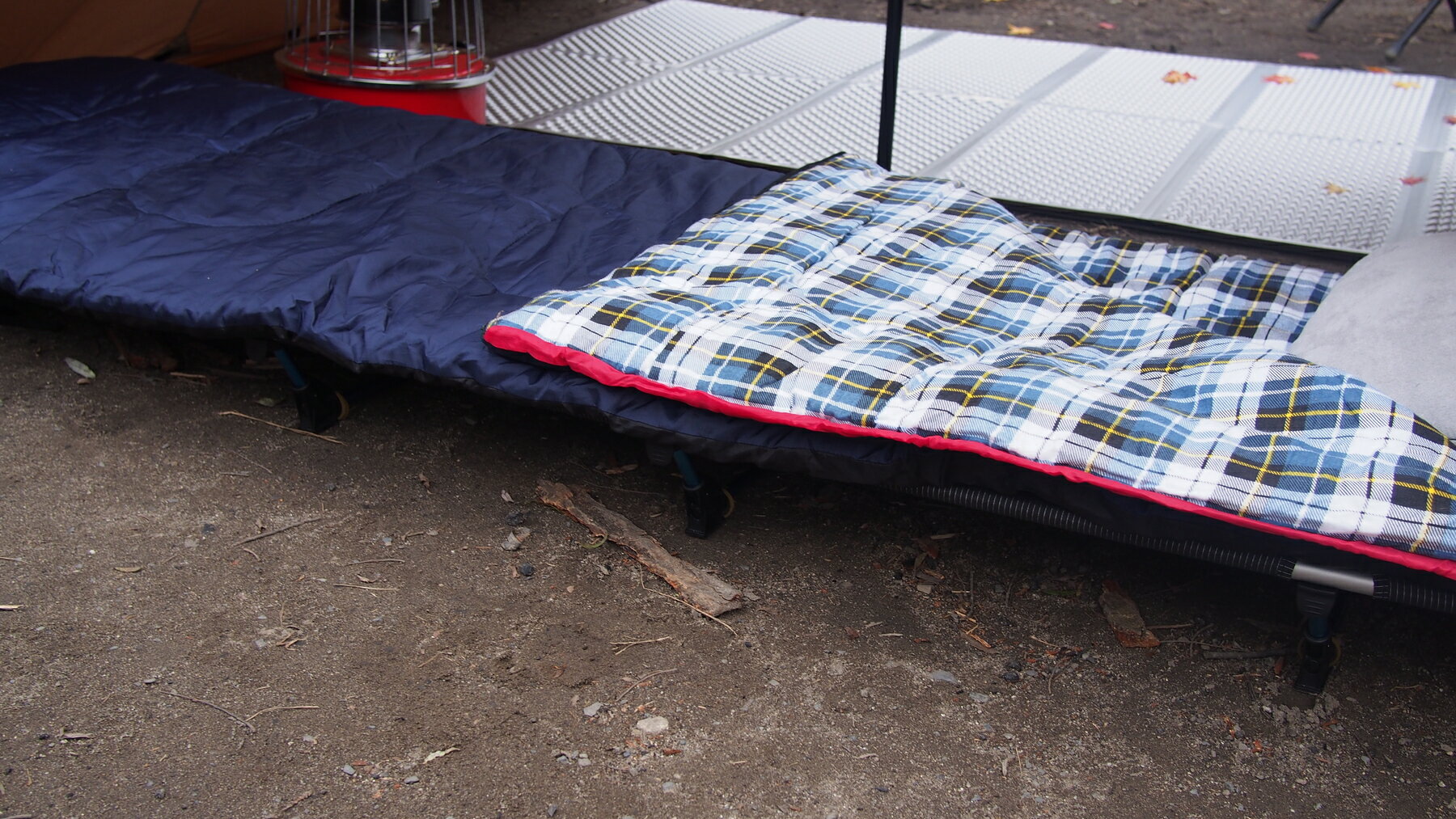 Mozambique(モザンビーク)寝袋シュラフ洗えるコンパクト封筒型キャンプ2人用連結車中泊防災用丸洗い綿フランネル