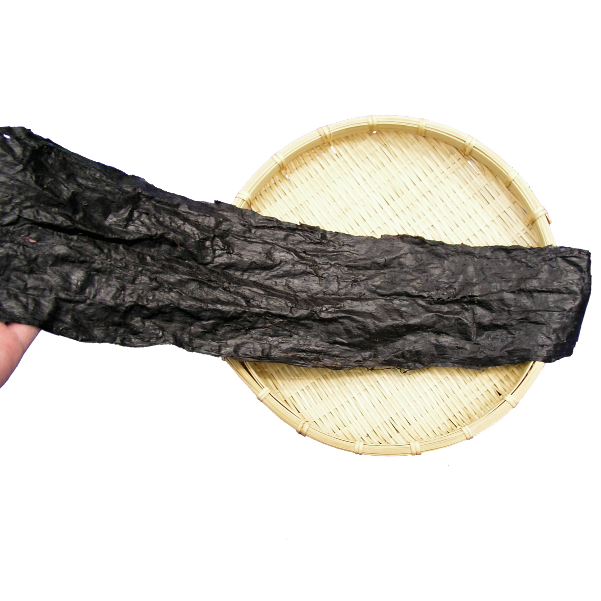 十六島海苔は厚手のしっかりした海苔です。