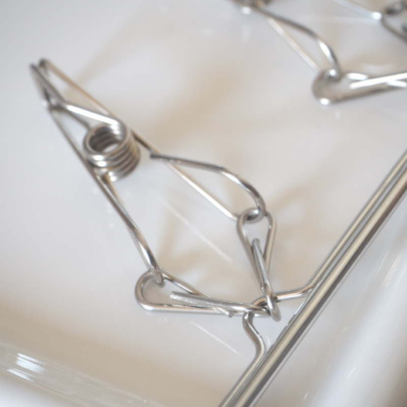 からみにくくて丈夫なステンレス製ピンチハンガー