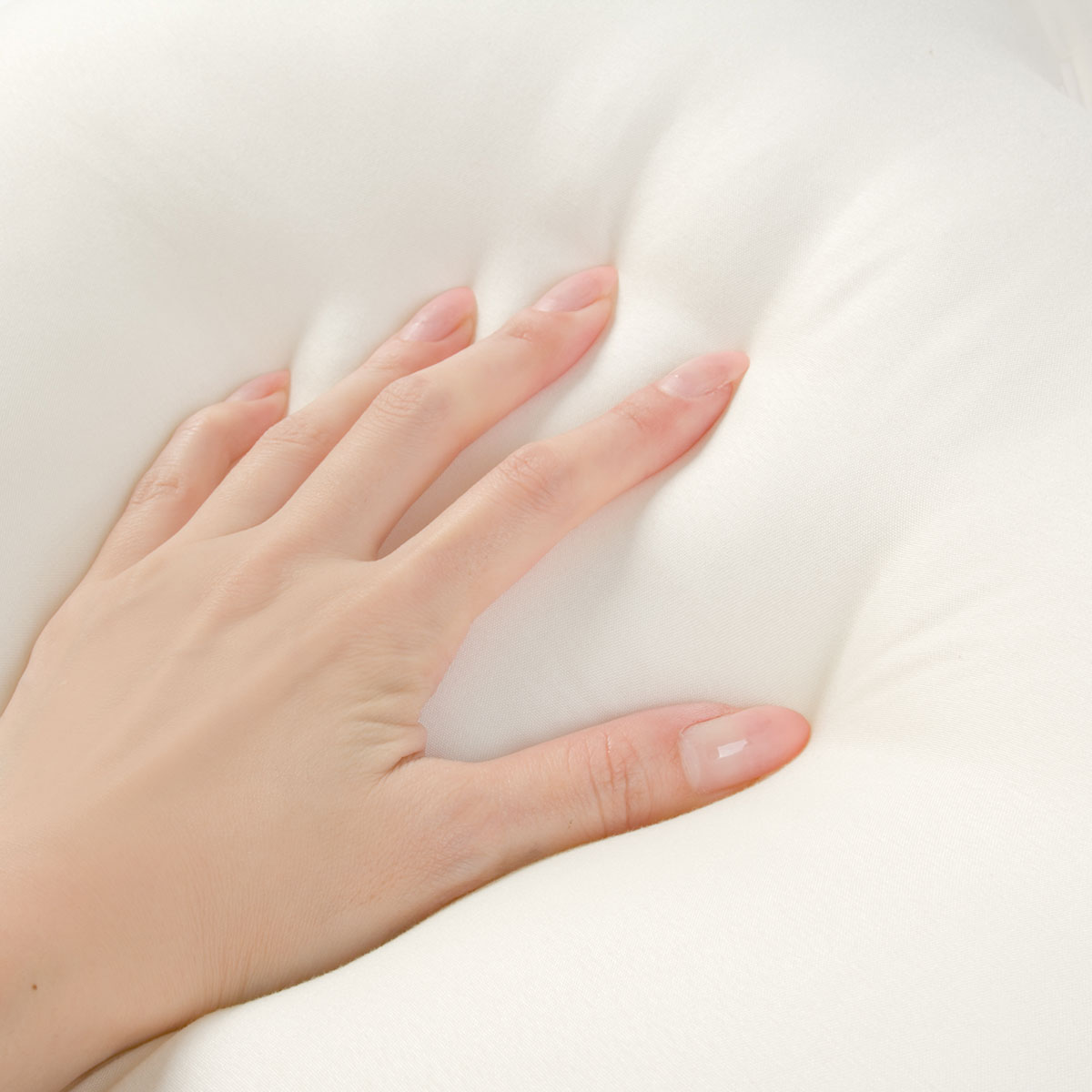 頭も支える抱きまくら(ポリヌード)ニトリ【玄関先迄納品】〔合計金額7560円以上送料無料対象商品〕