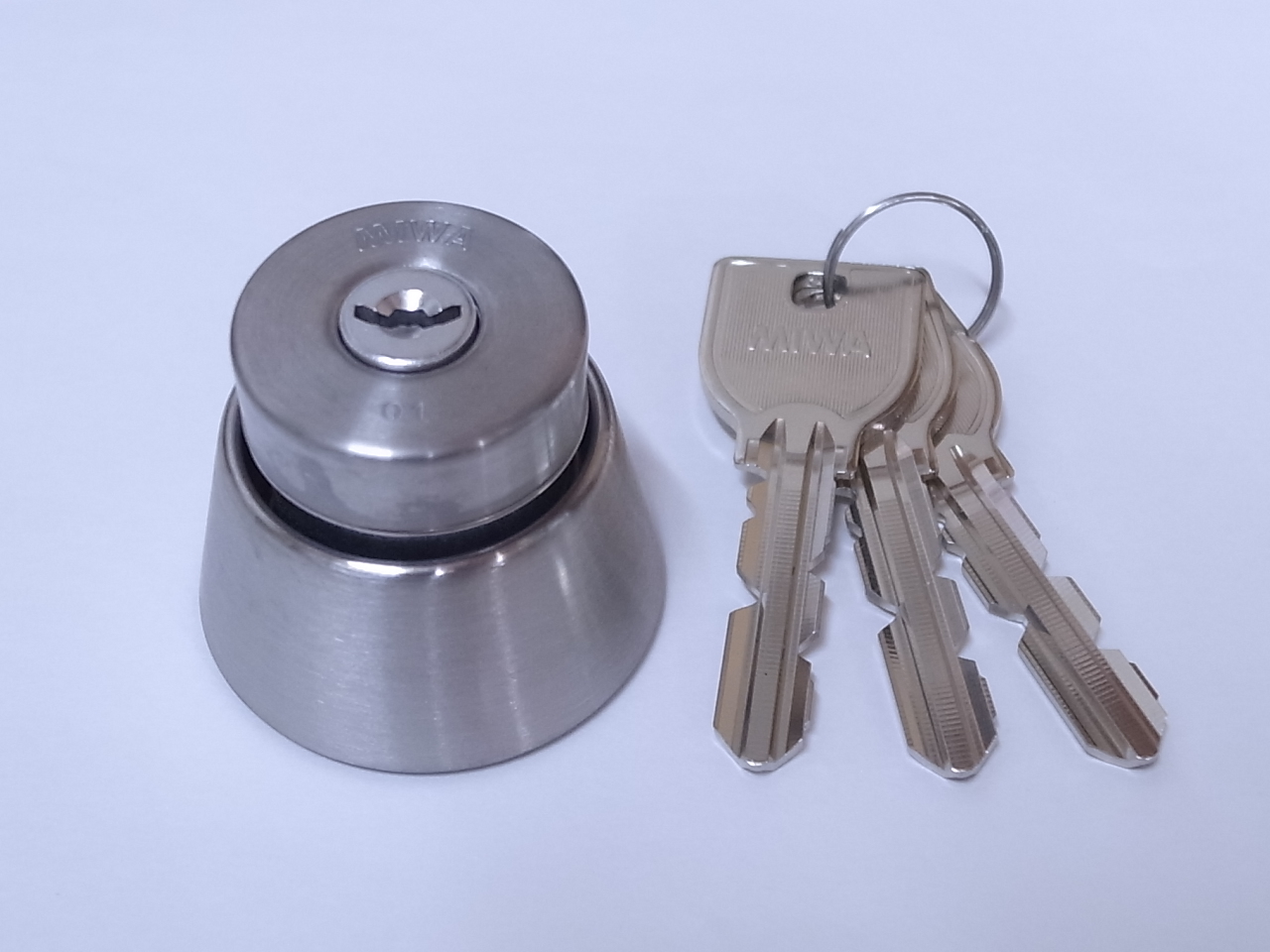 U9LA,DA取替用シリンダーシルバー色(扉厚30ミリ用)