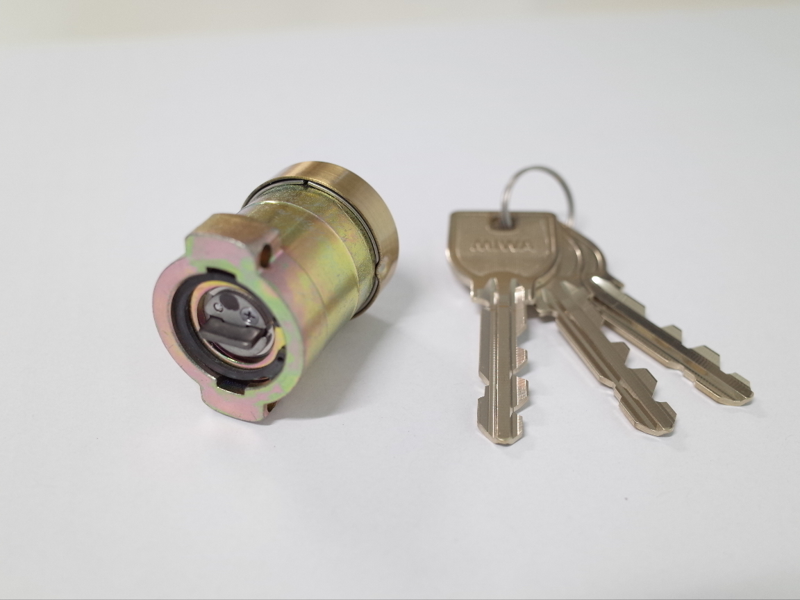 U9LA,DA取替用シリンダー(1個)シルバー色(MCY-109MCY109)