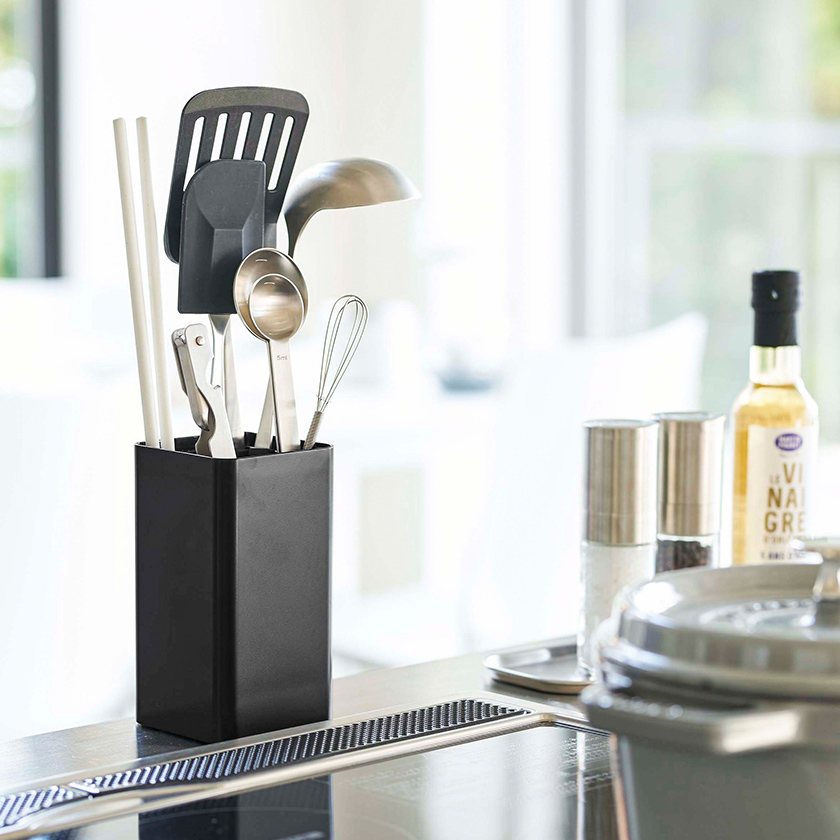 蓋付きカトラリースタンドタワー山崎実業towerカトラリースタンド収納おしゃれ箸立て収納ケースカトラリーケースカトラリー収納キッチン蓋付き北欧yamazakiブラックホワイト53725373