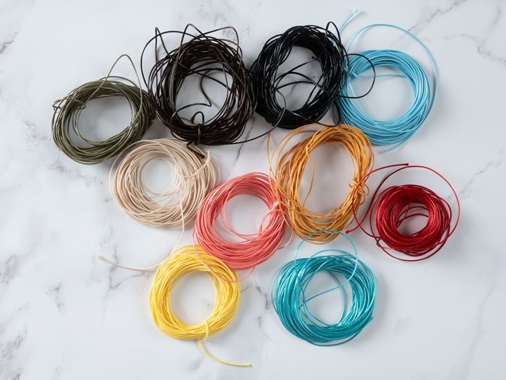 ロー引き紐ワックスコード【選べる10色】線径約0.5~1.0mm約5mマクラメ手芸ハンドメイド手作り副資材基本パーツアクセサリーパーツカラーワックスコードロウヒモロー紐丸紐ロープ材料問屋ハンドメイド資材ミサンガさや工房